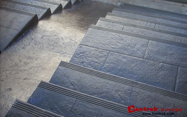 Detalle de escaleras con hormigón impreso - HONTROK -- Hormigón impreso Valencia y Castellón